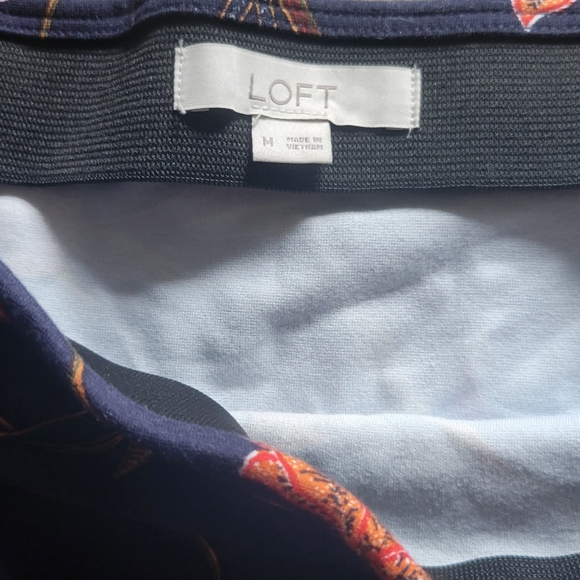 Pull on style Loft Mini skirt - Picture 2 of 2